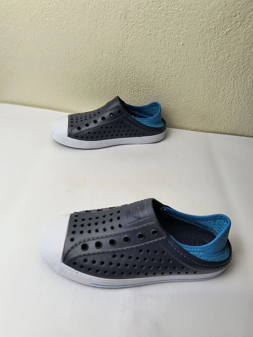Skechers Big Girl 4 Navy and Bright Blue Water-Resistant Slip-On Sneakers